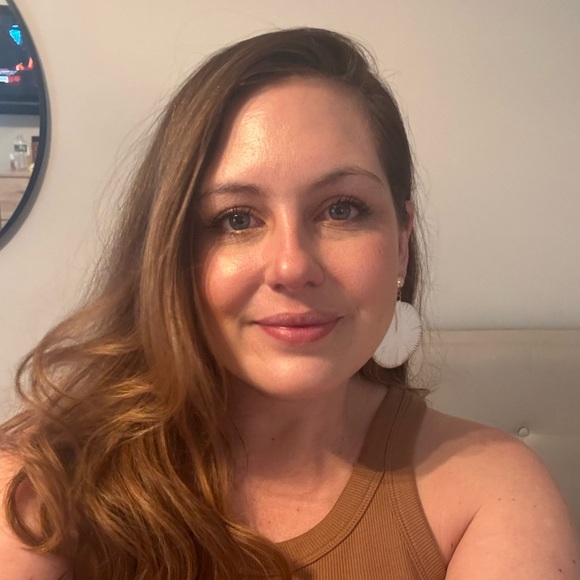 Meet your Posher, Kathleen - Picture 2 of 2